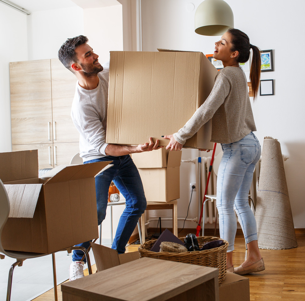Couple moving home with mortgage advice in Brentwood